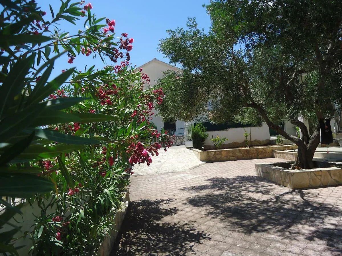 Apartment Tina Trogir 0*,  Croatia