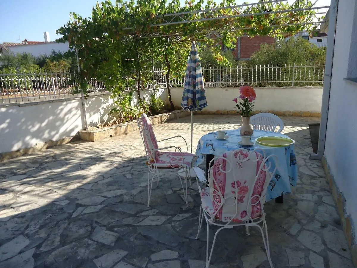 Apartment Tina Trogir 0*,  Croatia