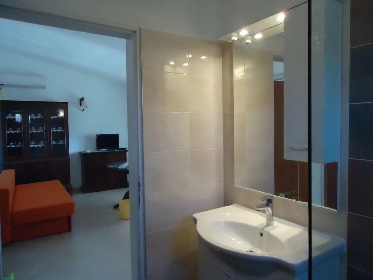 Apartment Tina Trogir 0*,